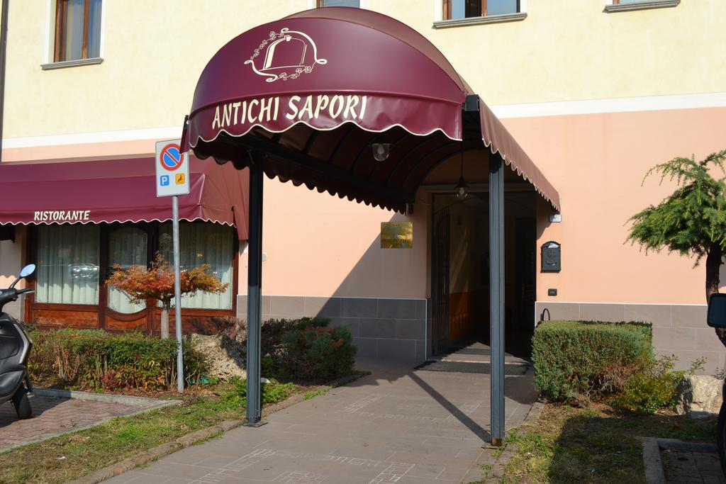 Tricolore Hotel Gaida Exterior photo