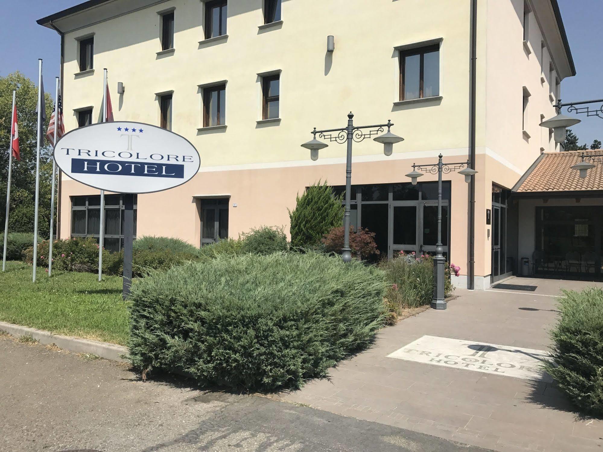 Tricolore Hotel Gaida Exterior photo
